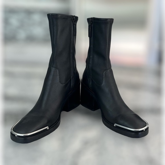 Alexander Wang Leather Ankle Boots. Size 38.5. - Picture 13 of 13